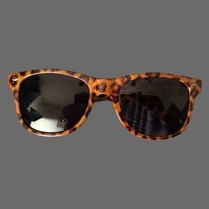 Foster Grant Polarized Sunglasses For Women, Brown Leopard Print Sunglasses NWOT